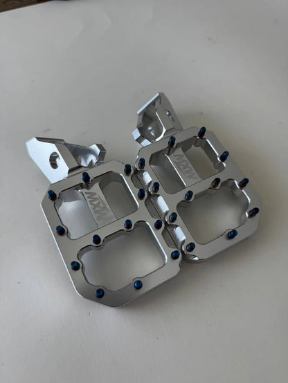 Wide Pegs - txdesigns